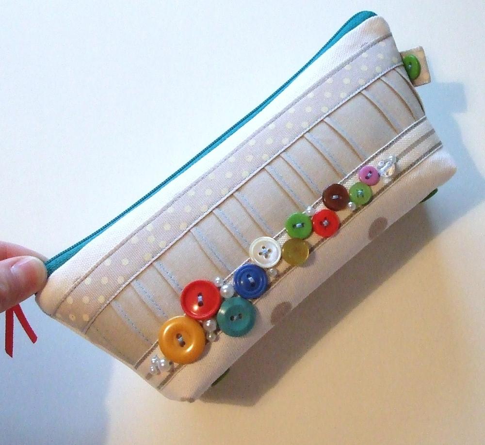 Vintage Button Small Beauty Bag
